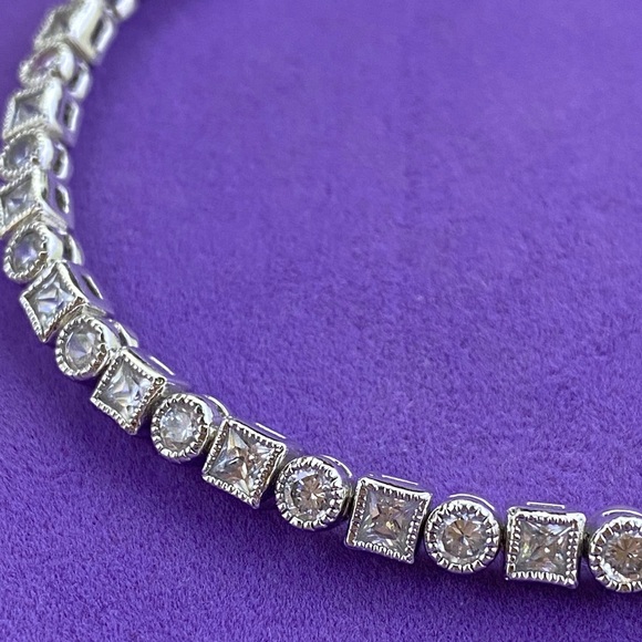 💛 Sterling Silver Geometric CZ Tennis Bracelet - Picture 4 of 7